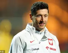  莱万多夫斯基九分钟五球是哪场比赛 